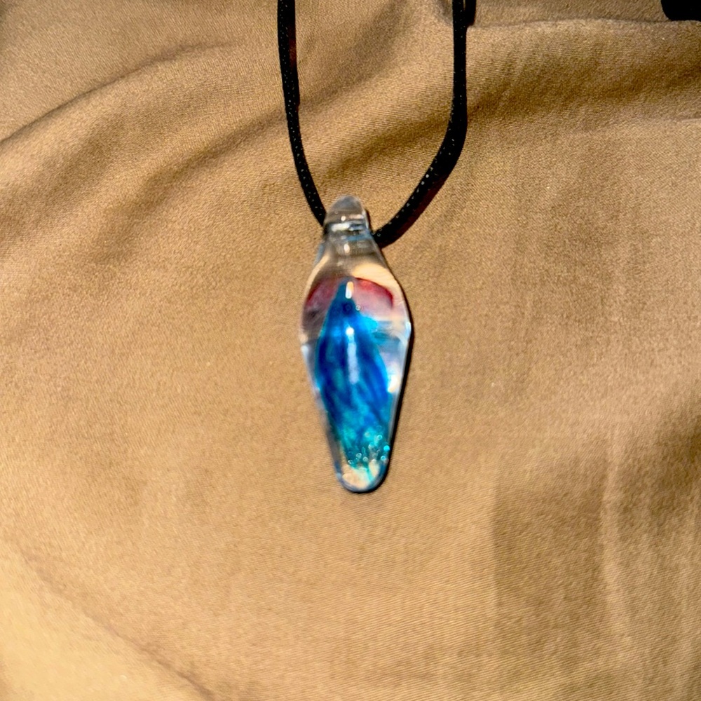 Jellyfish pendant necklace